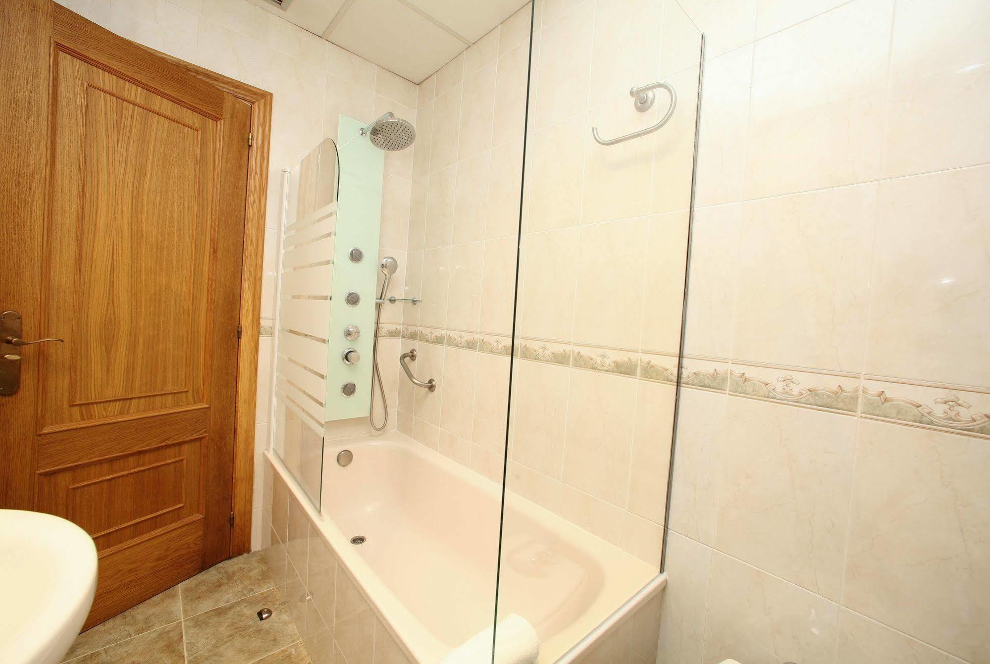 Hotel Ribeira Sacra Monforte De Lemos Buitenkant foto