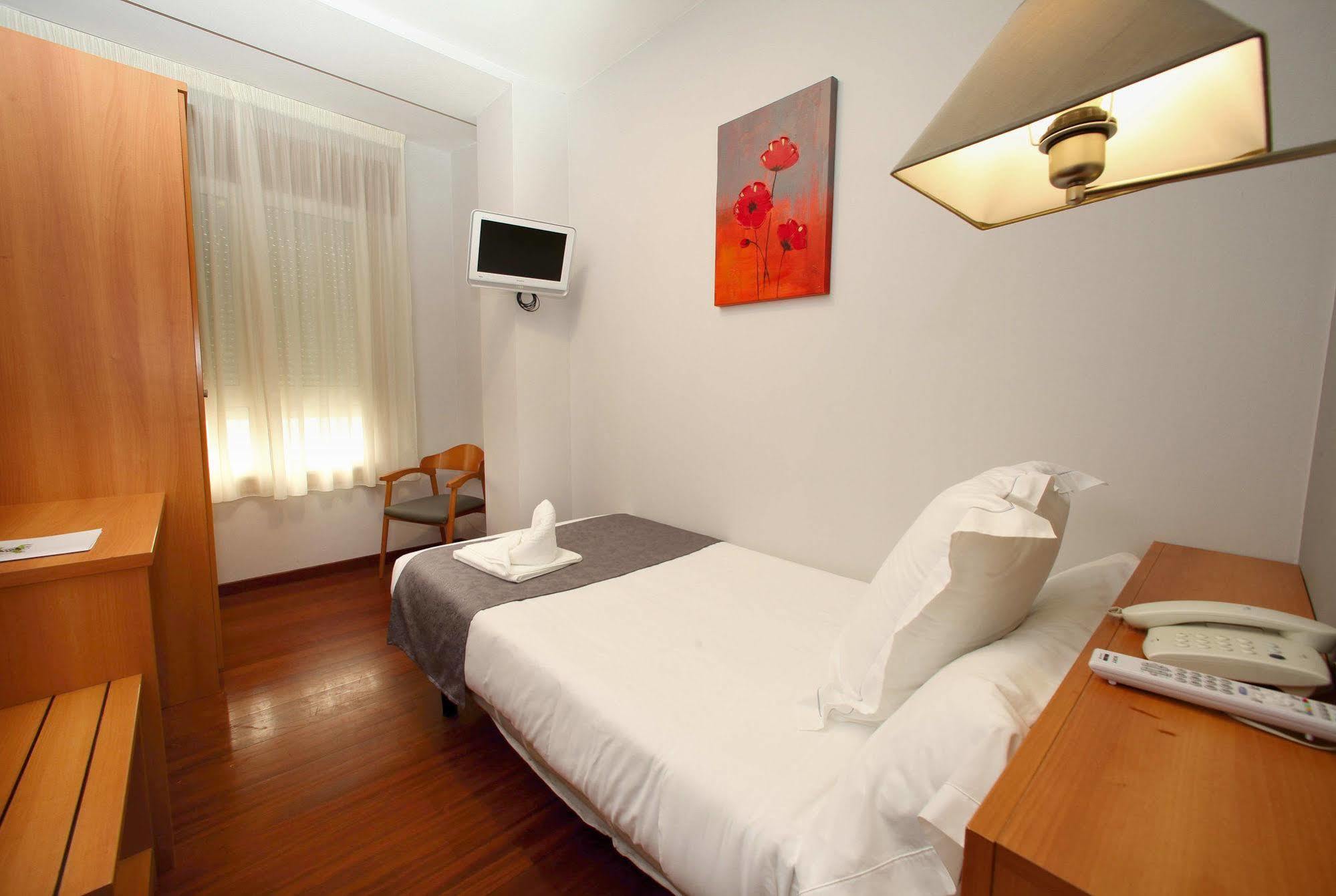 Hotel Ribeira Sacra Monforte De Lemos Buitenkant foto