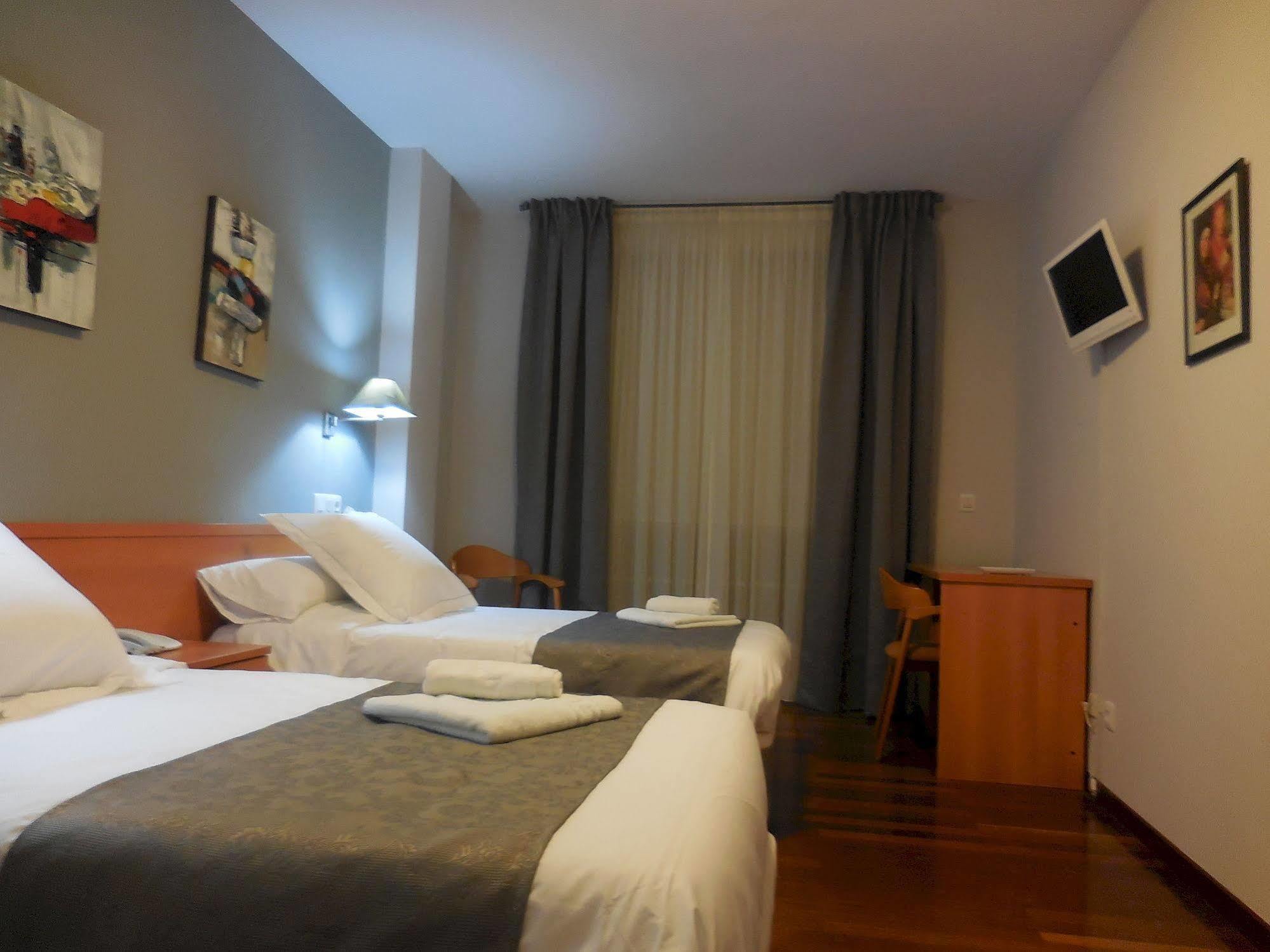 Hotel Ribeira Sacra Monforte De Lemos Buitenkant foto